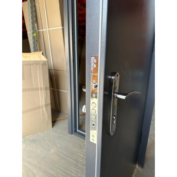 Двері вхідні TEHNO DVERI Оптима плюс Метал з притвором вулиця 860х2050 RAL 7024